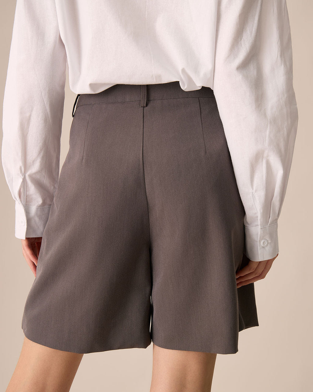 Shorts de mujer de pierna ancha con bolsillos en color café
