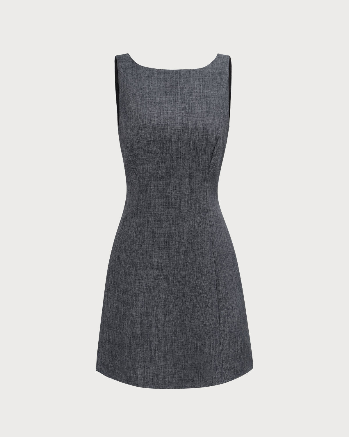 Vestido corto gris sin mangas con cuello barco
