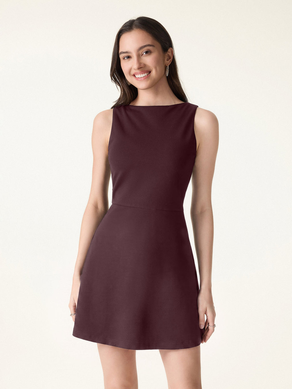 Vestido brami mini de cuello barco corte evasé