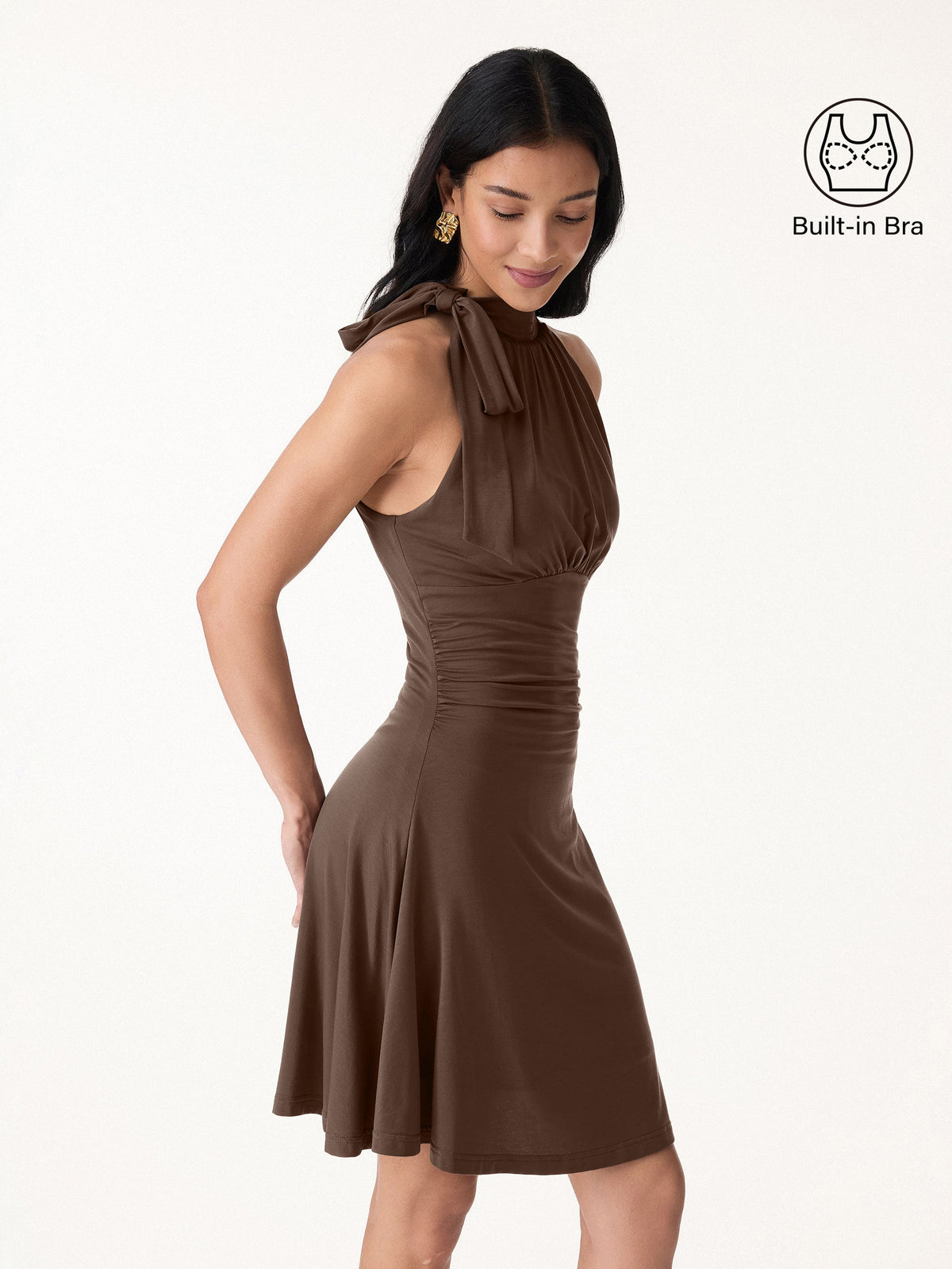 Vestido brami mini de cuello alto con lazo y fruncido