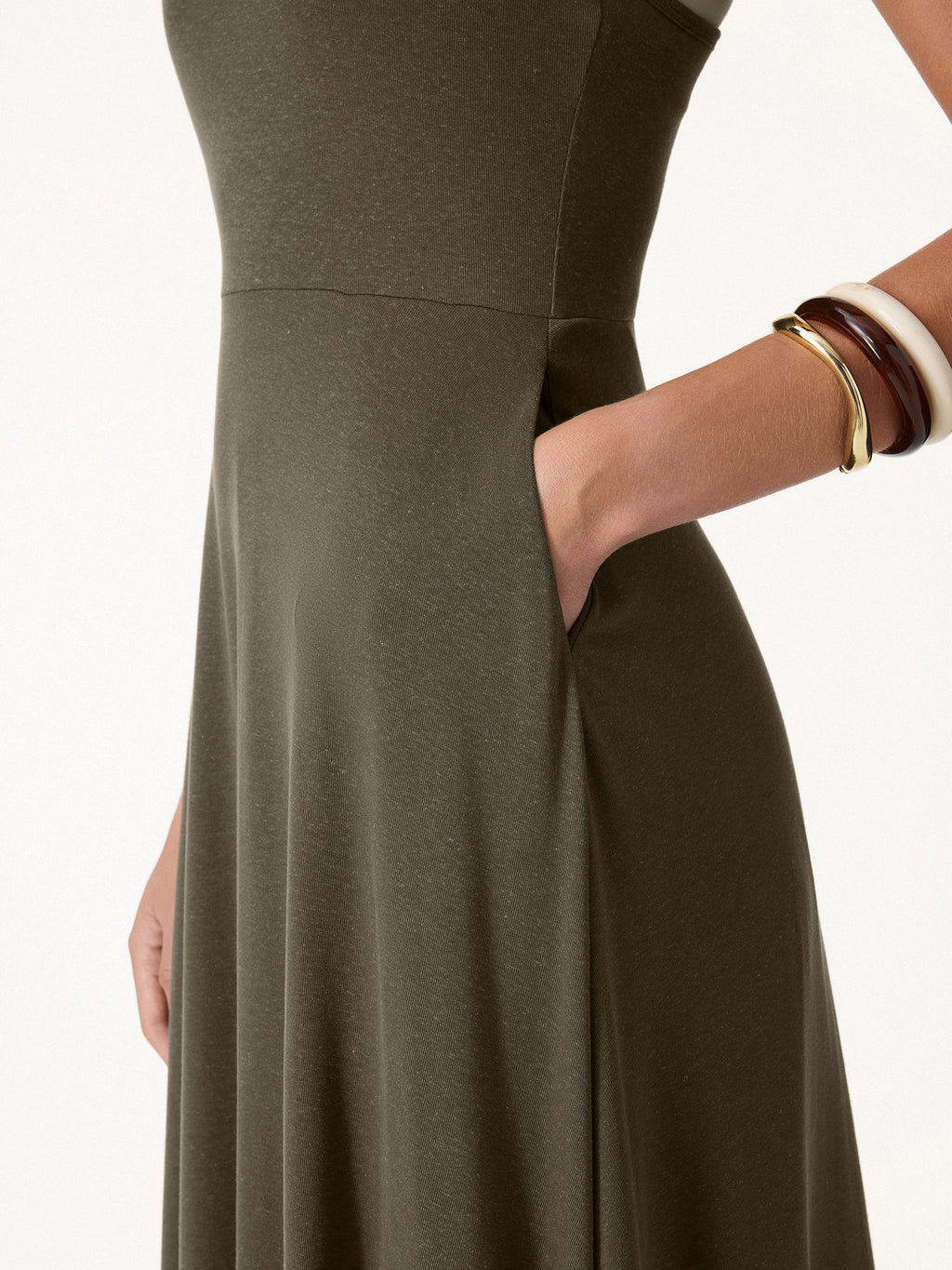 Vestido brami midi de lino y tirantes finos