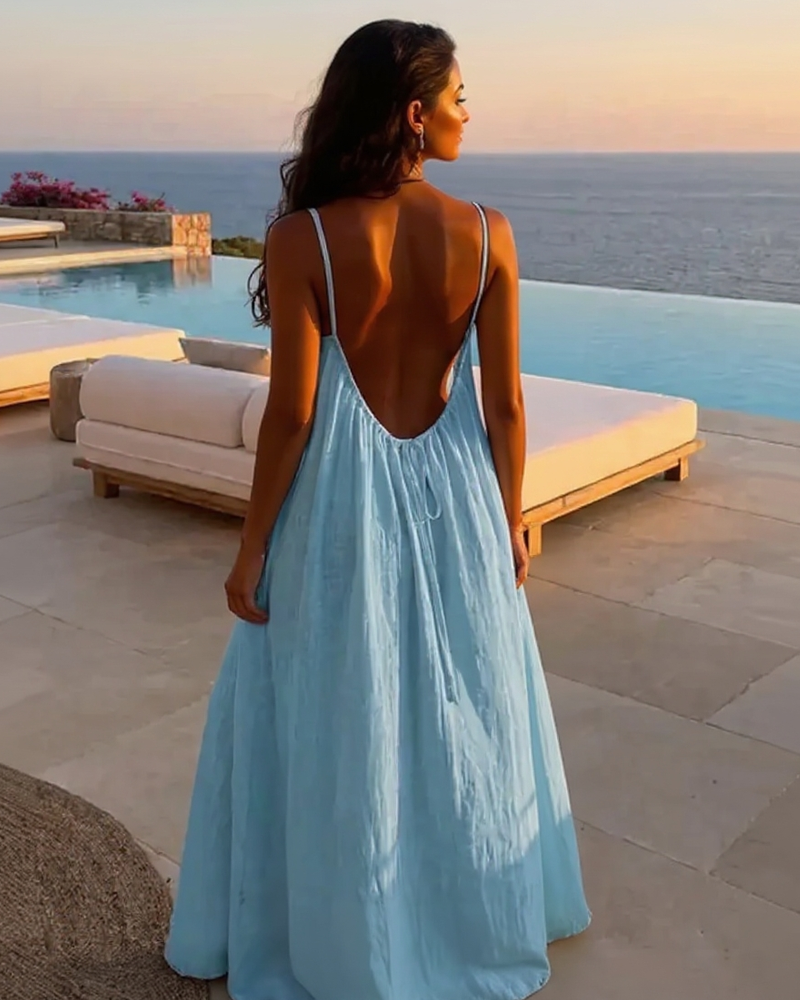 Vestido con espalda descubierta y tirantes finos