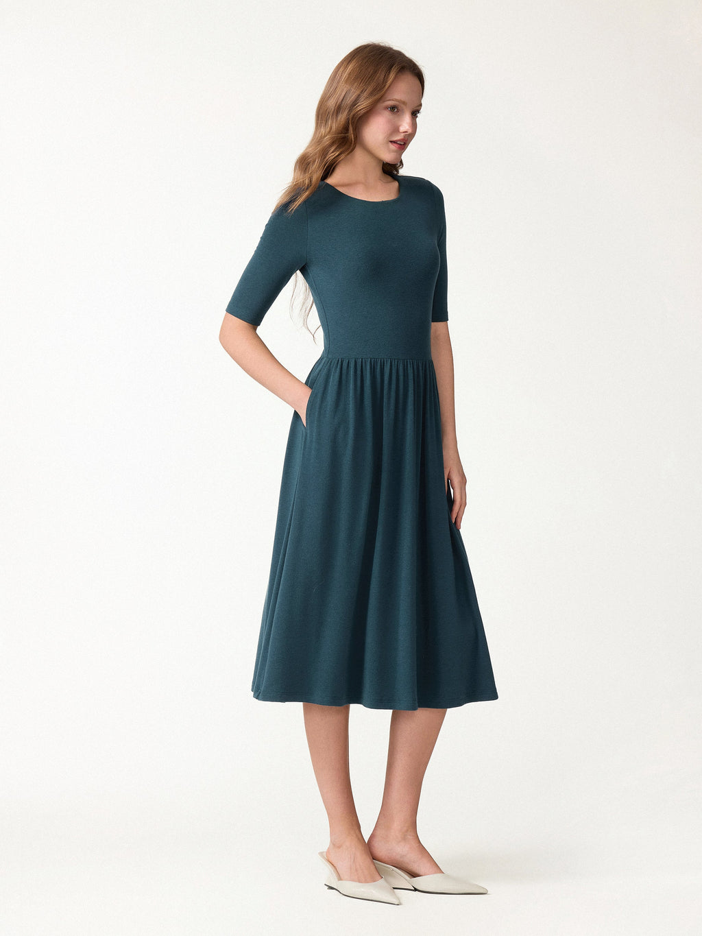 Vestido brami midi evasé de cuello redondo con mangas a los codos y bolsillos