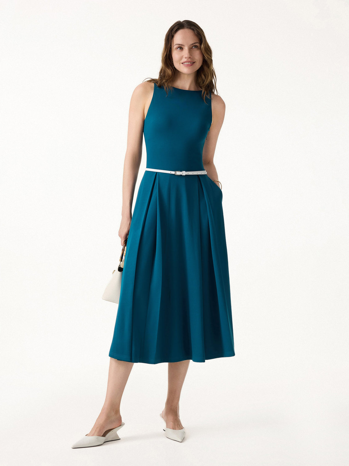 Vestido brami midi plisado de cuello barco con bolsillos