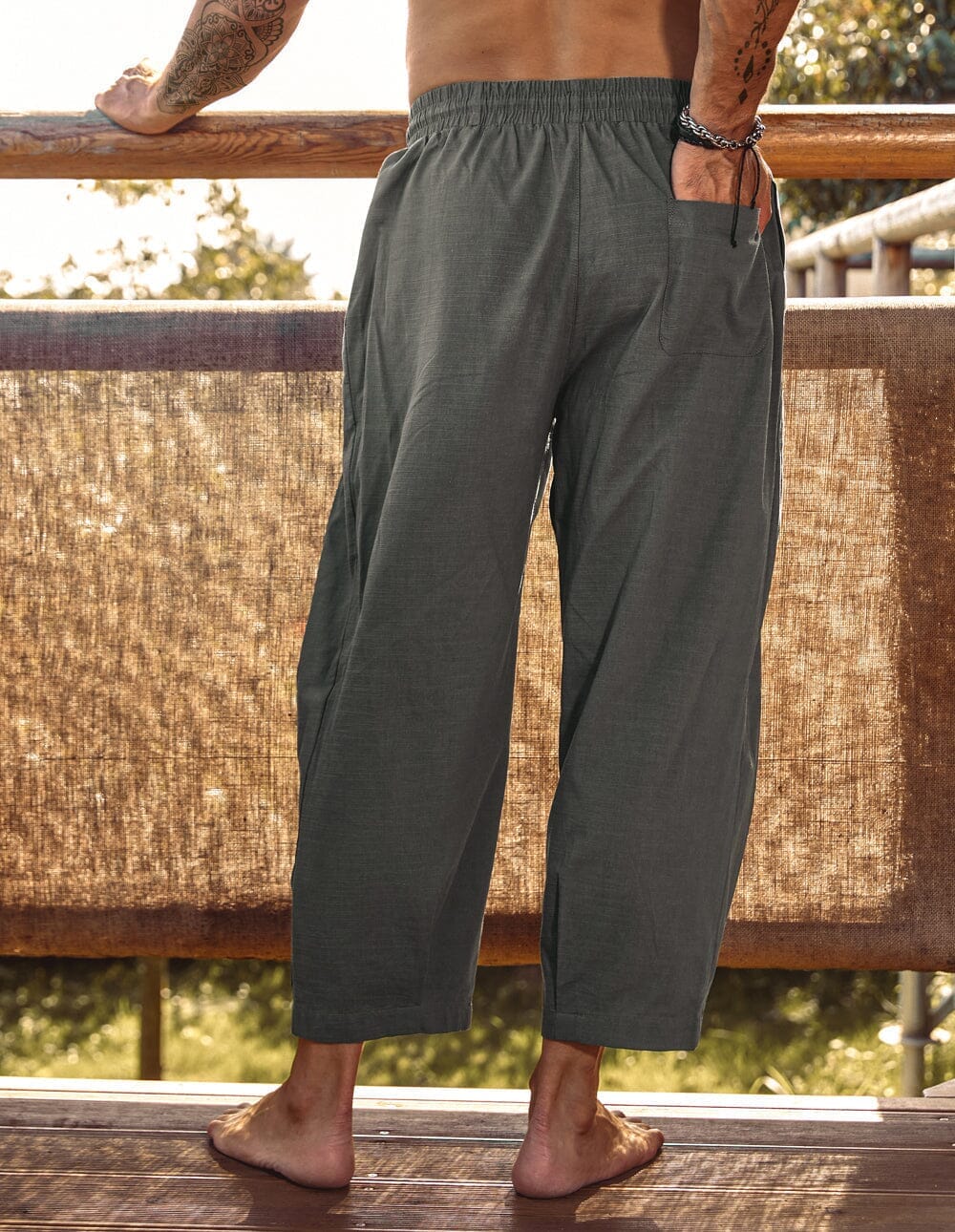 Pantalón harem holgado con bolsillos