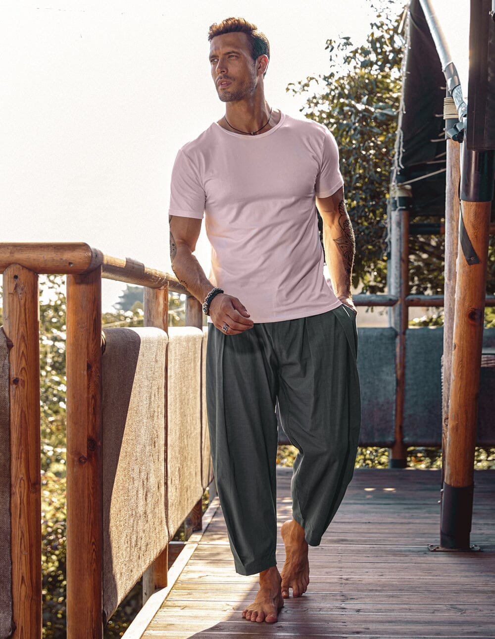 Pantalón harem holgado con bolsillos