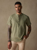 Camisa cómoda de algodón y lino con medio botón