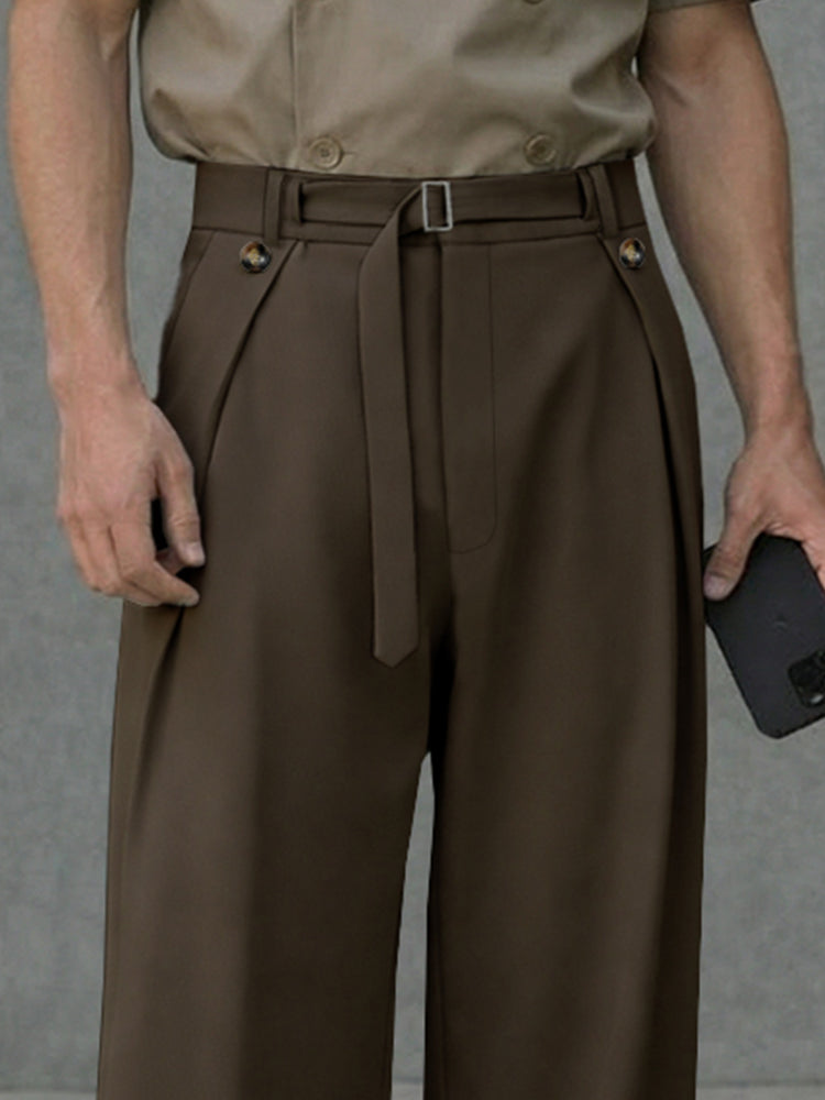Pantalón ancho con cinturón