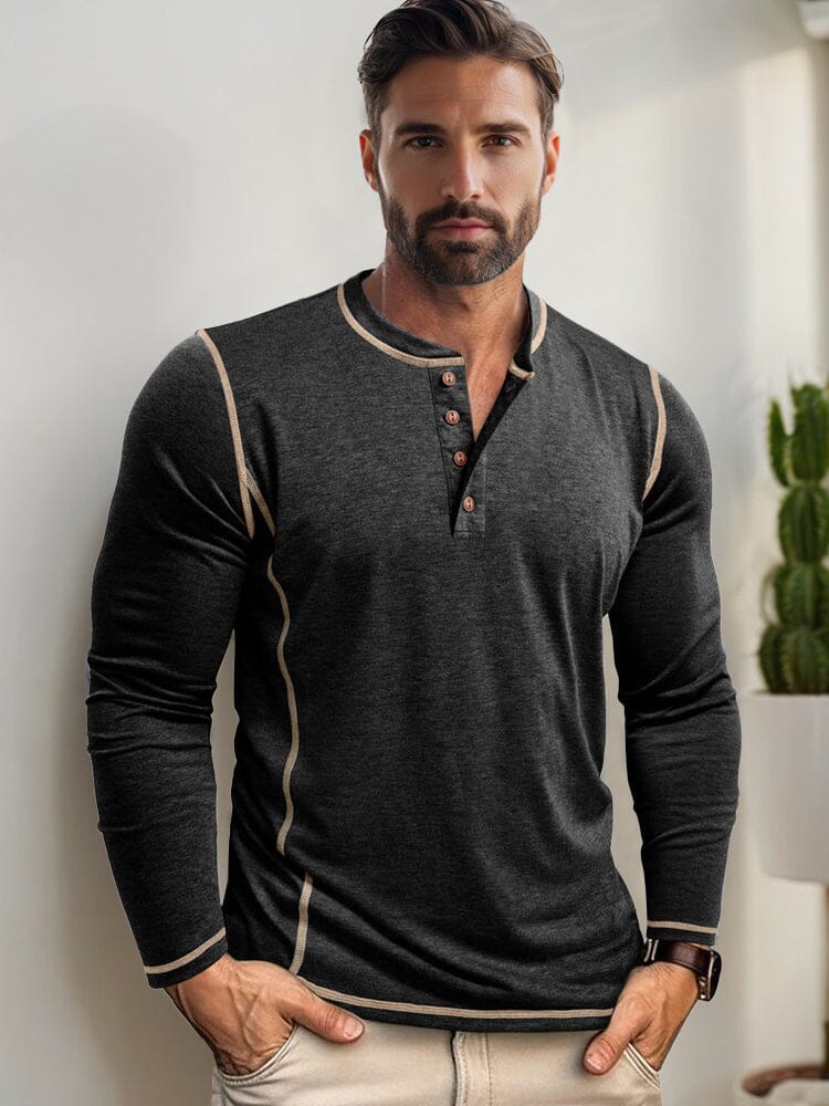 Camisa cómoda y versátil con costuras de contraste