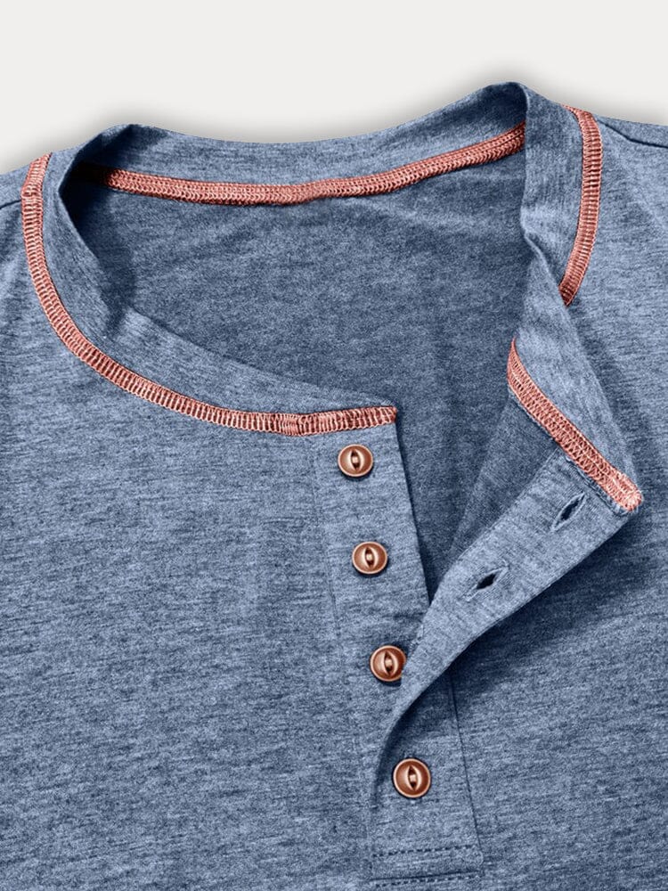 Camisa cómoda y versátil con costuras de contraste