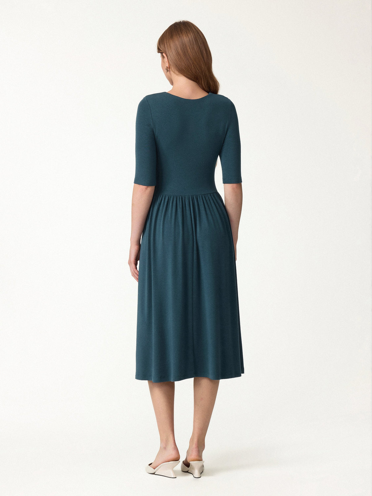 Vestido brami midi evasé de cuello redondo con mangas a los codos y bolsillos