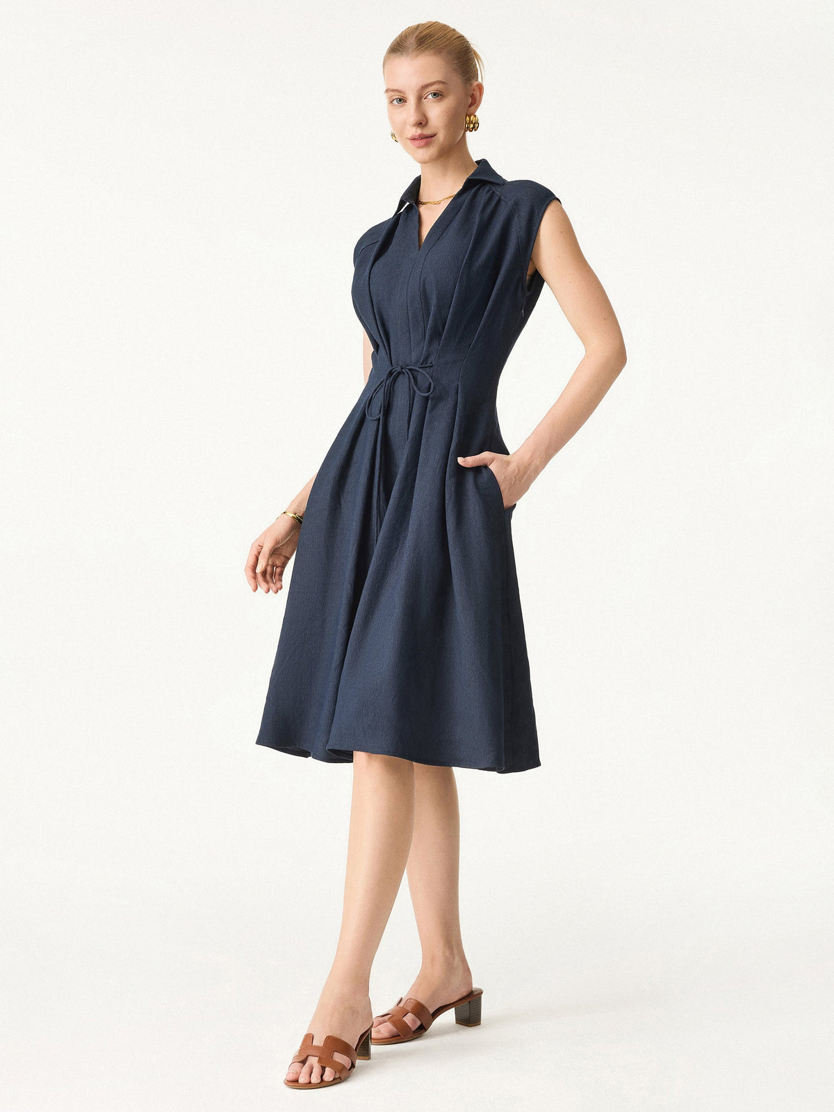 Vestido midi de viscosa y lino con cuello en V y cordón