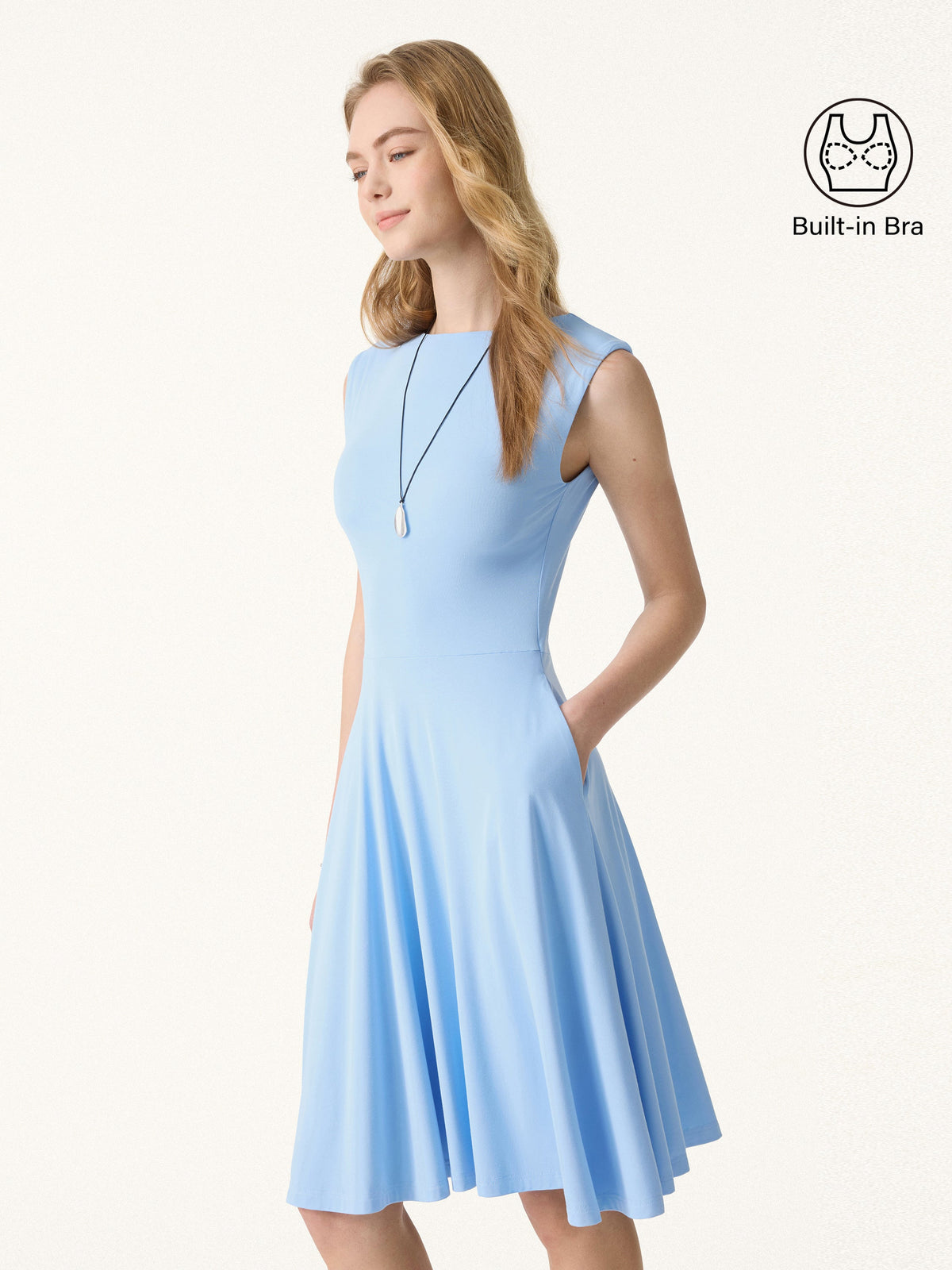 Vestido brami mini de cuello barco y hombros anchos con bolsillos