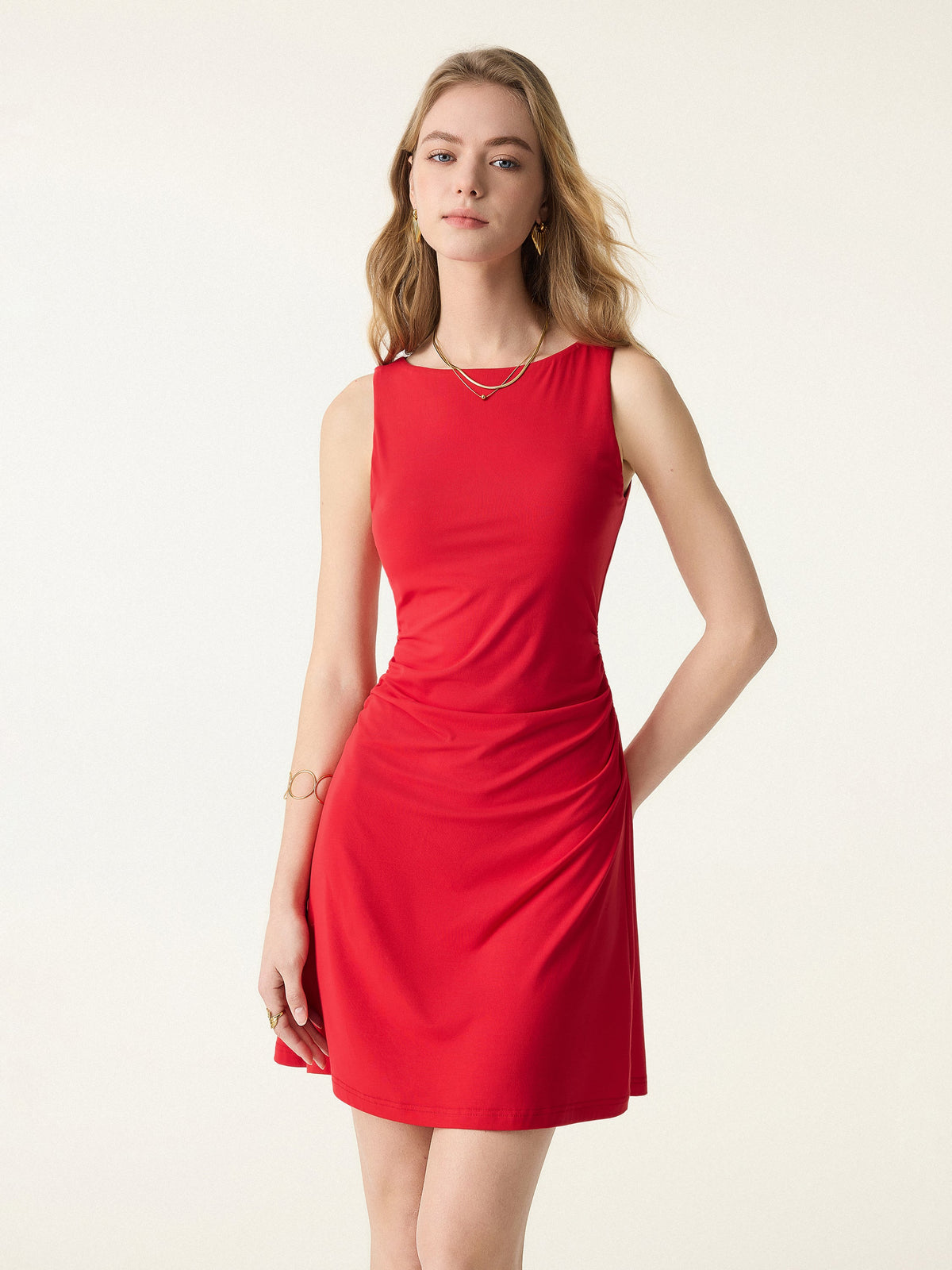 Vestido brami mini línea A de cuello barco fruncido