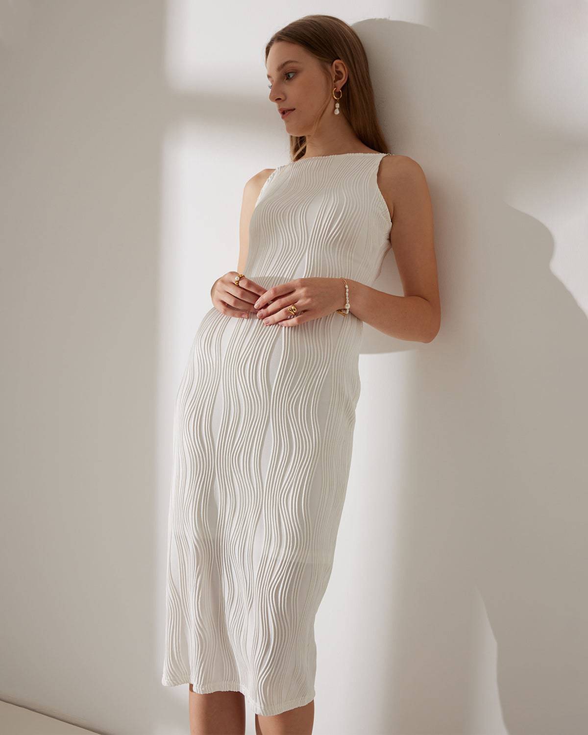 Vestido de tirantes con textura de ondas de agua