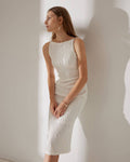 Vestido de tirantes con textura de ondas de agua