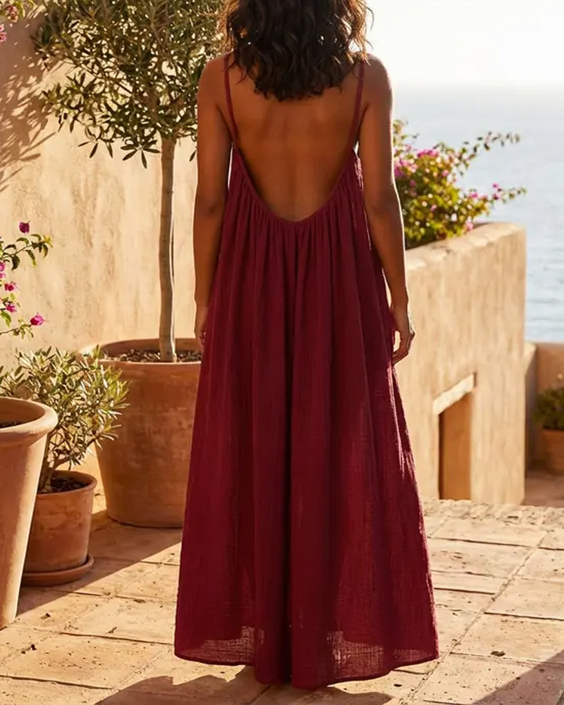 Vestido con espalda descubierta y tirantes finos