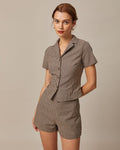 Blusa marrón de manga corta con solapas de cuadros gingham