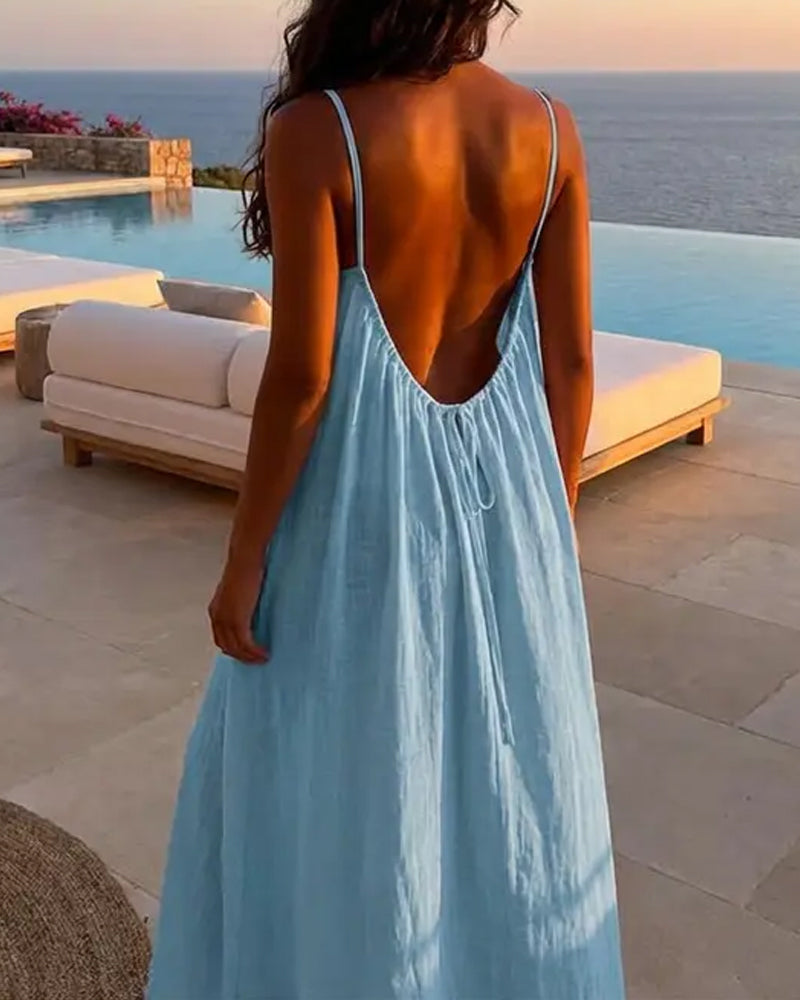 Vestido con espalda descubierta y tirantes finos