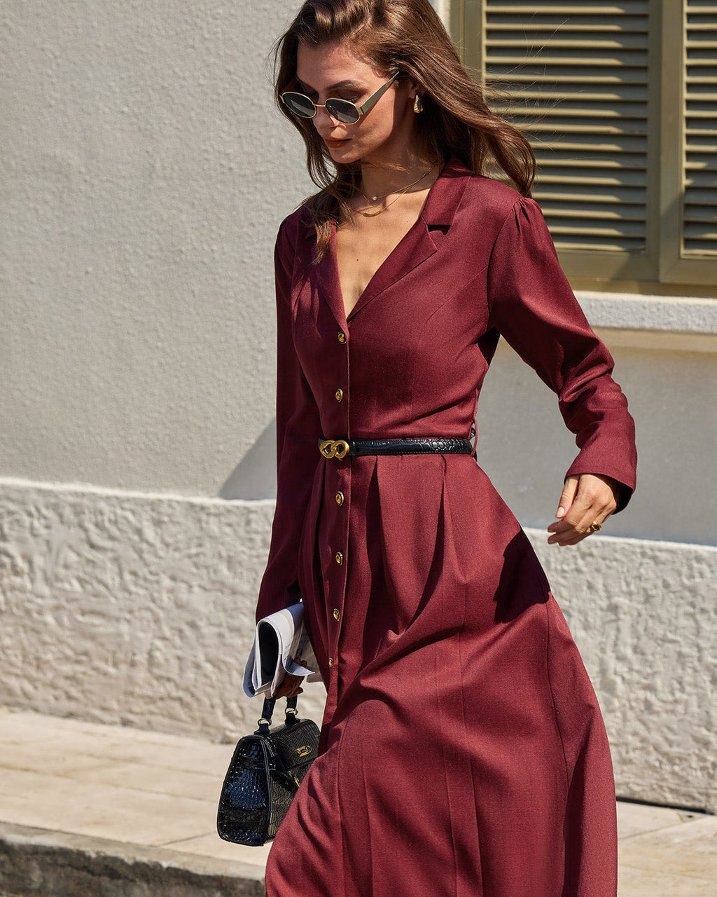 Vestido midi rojo vino con frunces y silueta en A