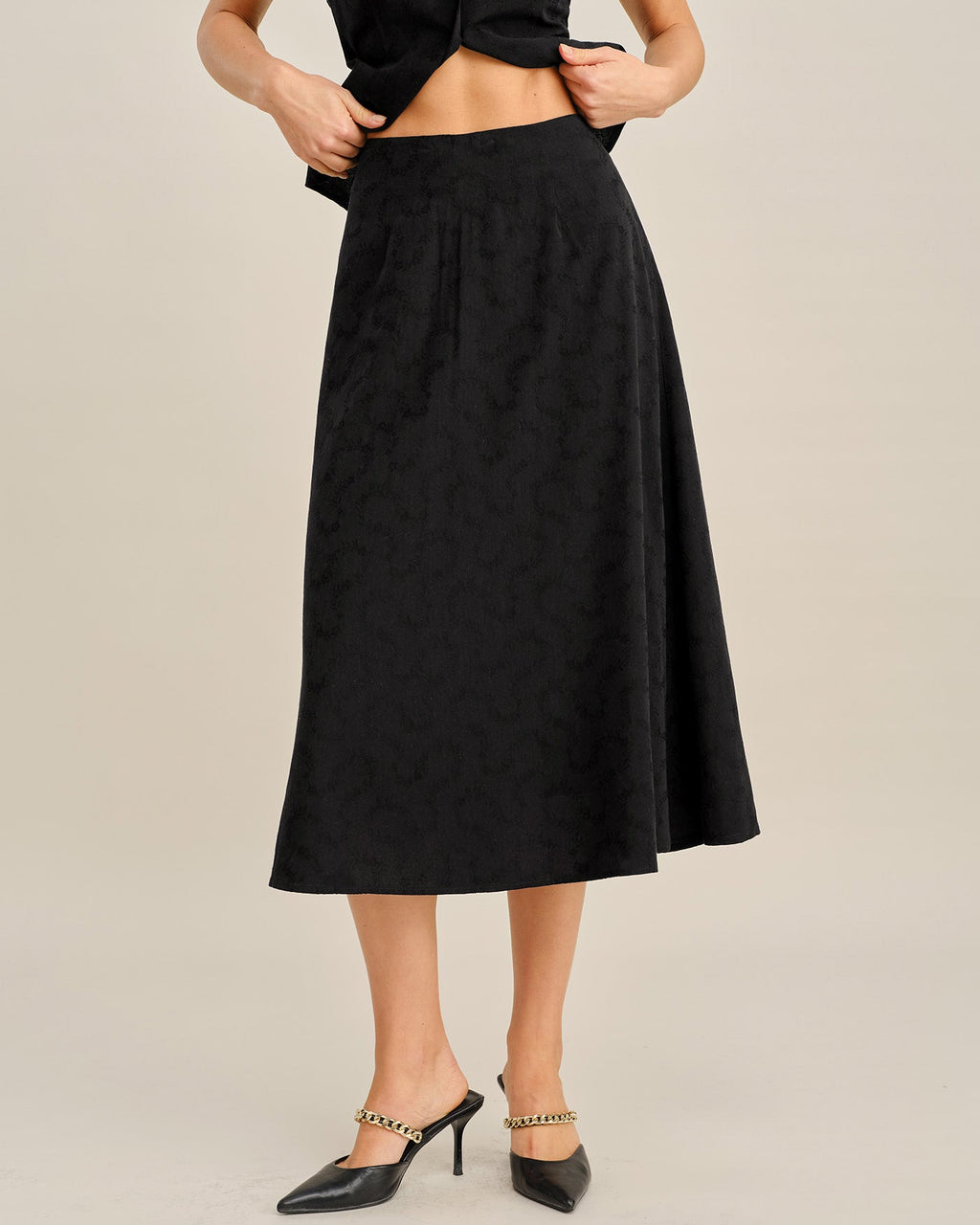 Falda midi bordada negra