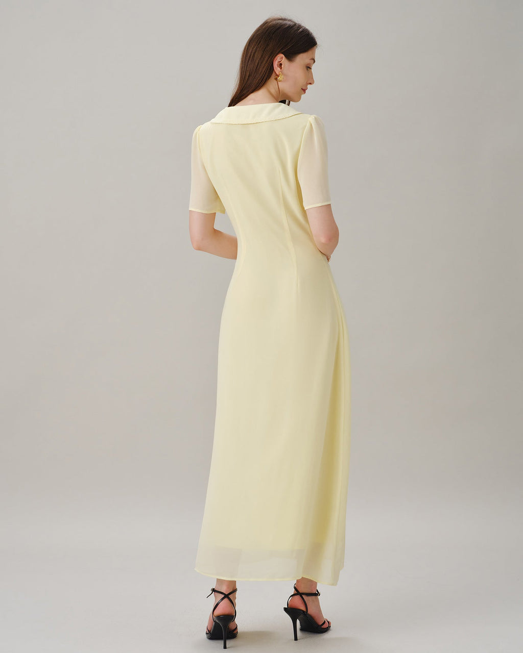 Vestido maxi de túnica amarillo con escote en V y lazo