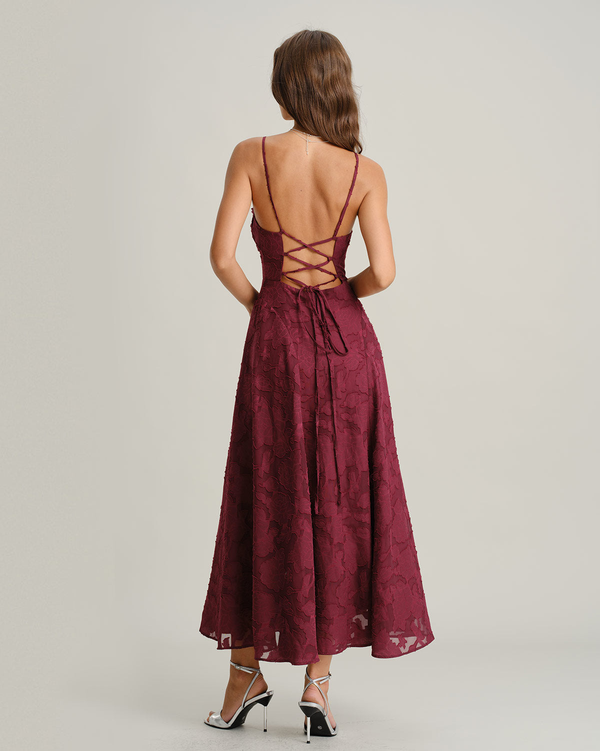Vestido largo de jacquard rojo burdeos, estilo slip