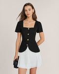 Vestido corto negro de cuello cuadrado con contraste