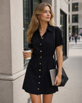 Vestido mini con cuello negro y bolsillos con botones